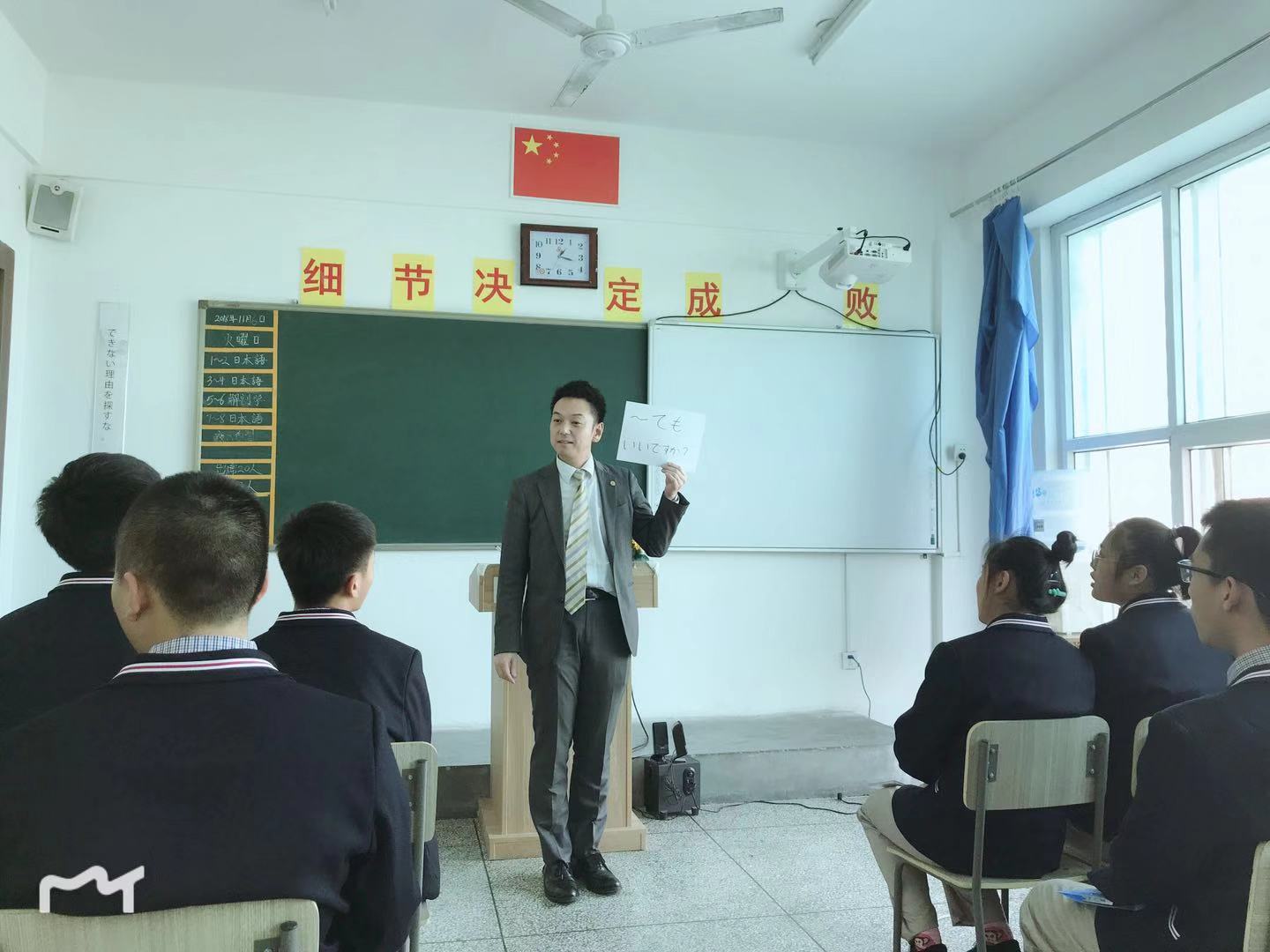 5be242310db568.72906703.jpg 8.jpg